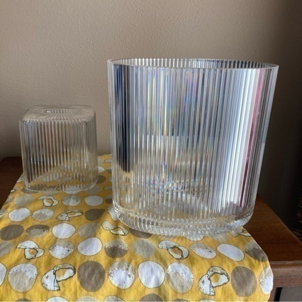 Vintage acrylic waste basket and tissue box cover set